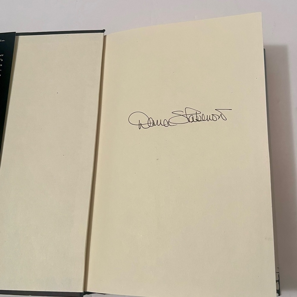 A Night Too Dark Dana Stabenow Signed 1st Edition Hardcover Kate Shugak Novel - Picture 3 of 7
